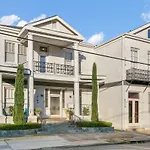 Modern Pristine Stunning 2Bd Garden District Apt