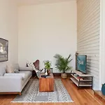 Roami At The Mandeville Apartment *