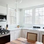 Apartment Roami At The Mandeville New Orleans