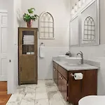 Upscale 3 Bed 2 Bath Private In Uptown New Orleans! Close To Magazine Street, Universities, & French Quarter