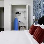 Apartment Roami At St. Charles *