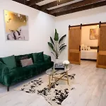 Esplanade Magic 5 Just Minutes By Uber Or Car To French Quarter And 5 Mins From Superdome