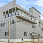 Spacious Condos In Downtown Nola