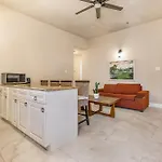 Spacious In Downtown Nola Apartment