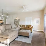 Apartment Spacious In Downtown Nola *