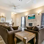 Spacious In Downtown Nola Apartment New Orleans