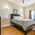 Spacious In Downtown Nola Apartment New Orleans