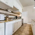 Spacious In Downtown Nola *
