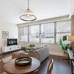 Spacious Modern Near French Quarter Apartment