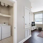 Spacious Modern Near French Quarter *