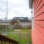 Less Than 3 Mi To French Quarter Pet-Friendly Home