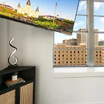2br Spacious Downtown Apartment *