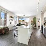 Apartment 2br Spacious Downtown New Orleans