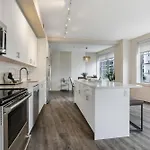 Apartment 2br Spacious Downtown *