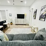 Modern City Nola Near Super Dome With Parking Apartment New Orleans