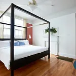 Roami At The Mandeville Apartment *