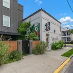 Marsh Hotel