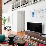 Chic Spot Near The Lower French Quarter