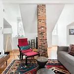 Chic Spot Near The Lower French Quarter New Orleans