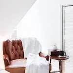 Chic Spot Near The Lower French Quarter