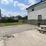 4Br Eclectic Mid-City Abode Parking
