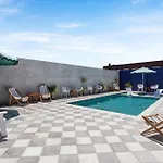The Iris Motel *