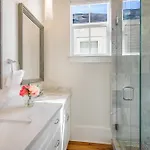 Private 3br On Carondelet By Hosteeva Apartment *