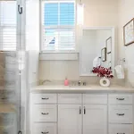Apartment Amazing 3br Off St Charles With Pool
