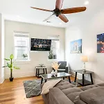 Apartment Private 3br On Carondelet By Hosteeva *