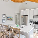 Magazine St Stay Festival Season Getaway