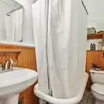 Garden District Bed & Breakfast 3*