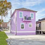 Breathtaking Spacious Art Filled 5Br Home Near Fq