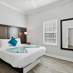 Beautiful New 5br With Outdoor Seating Holiday home New Orleans