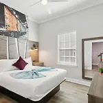 Beautiful New 5br With Outdoor Seating Holiday home