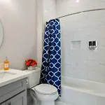 Five Bathrooms With Five Bedrooms And Stylish * New Orleans
