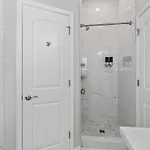 Five Bathrooms With Five Bedrooms And Stylish Holiday home *