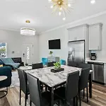 Five Bathrooms With Five Bedrooms And Stylish New Orleans