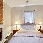Lovely Historic Treme 3bed And 2bath, Prime Location Holiday home New Orleans