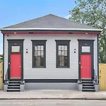 Cozy Escape With Private Outdoor Space