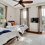 Historic 3Br Lgd Gem Near Magazine & Fq