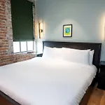 Lavish 4 Bed 3 Bath Chez Moi Suite With Pool