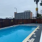 Hotel 10 Extended Stay
