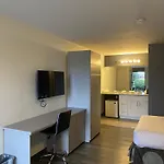 Motel Hotel 10 Extended Stay