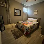 Cozy Frenchmen St Home