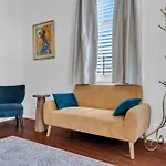Classic Bywater Shotgun Suite Great Location In Bywater