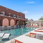 Bywater Aparthotel 3*