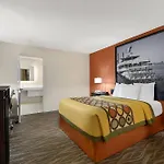 Super 8 By Wyndham Hotel New Orleans