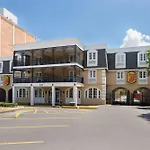 Super 8 By Wyndham New Orleans