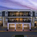 Super 8 By Wyndham New Orleans