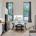 Chic Getaway Across From French Quarter